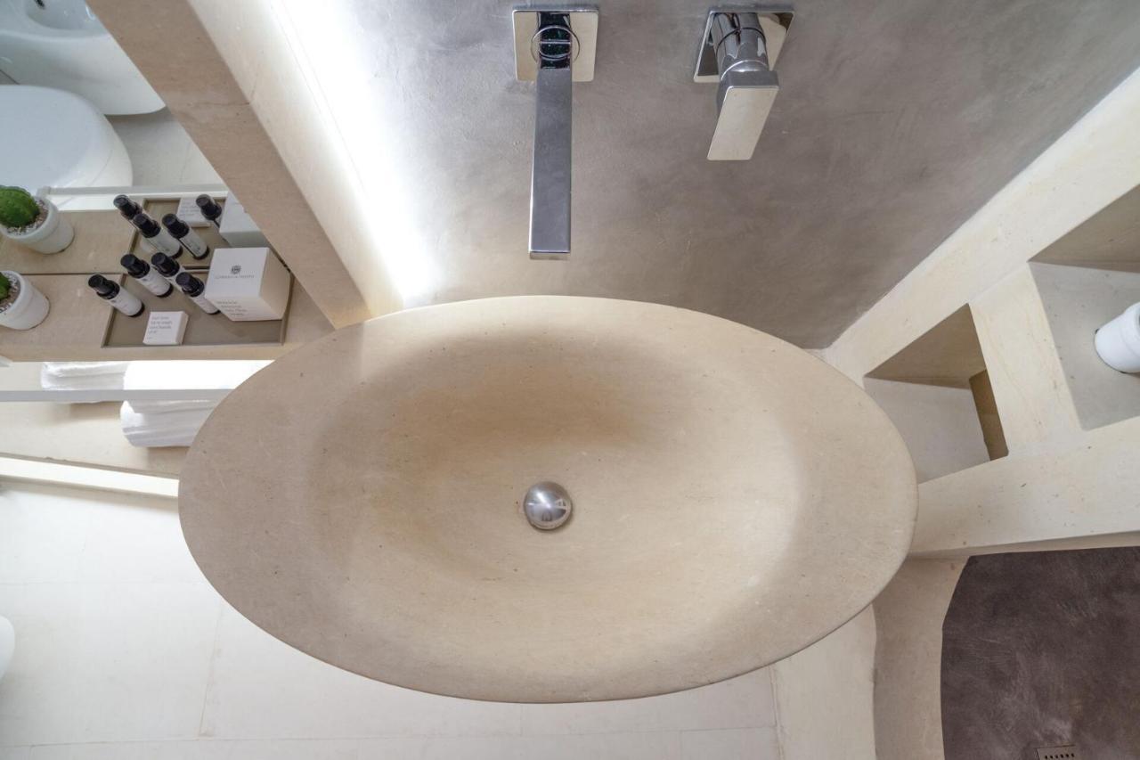 Palazzo Vico Bianco Raro Villas Homes Collection 奥斯图尼 外观 照片