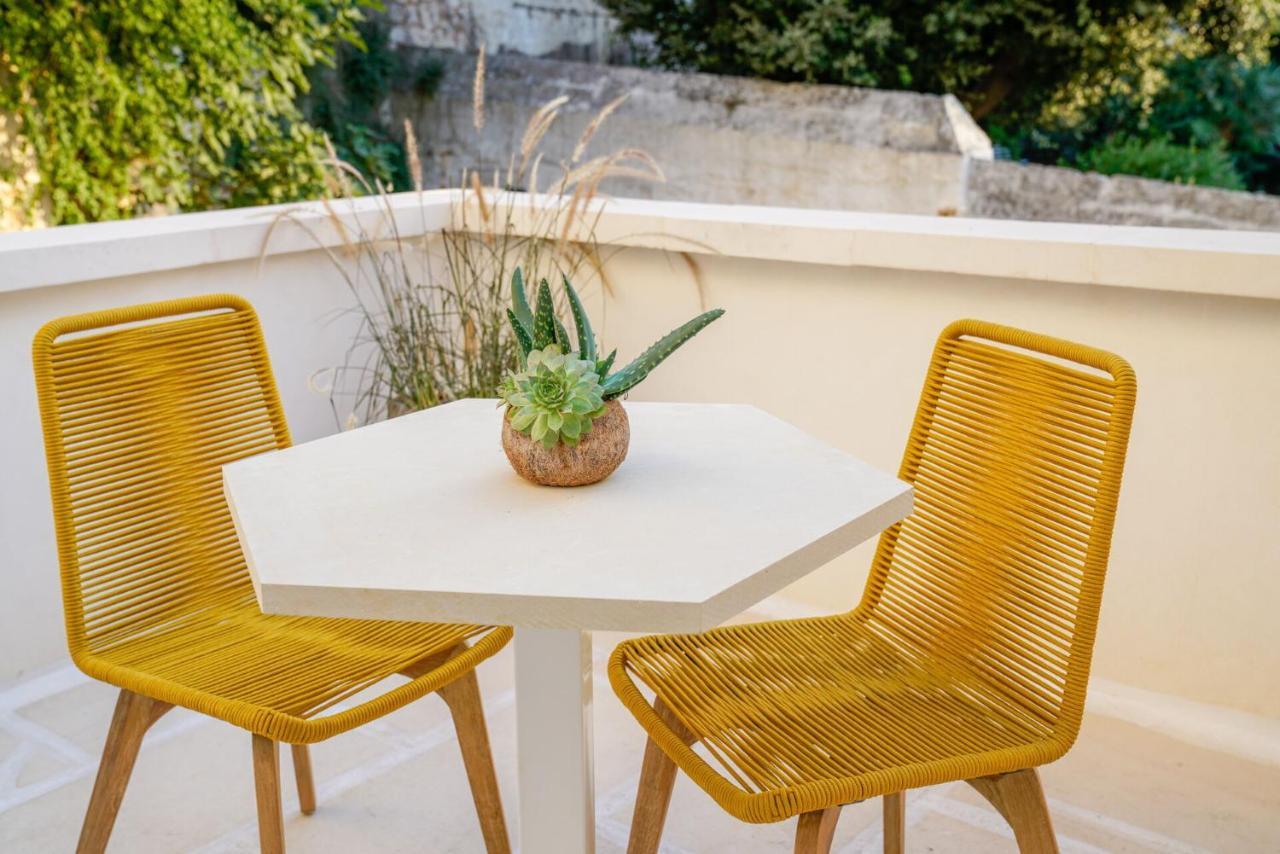 Palazzo Vico Bianco Raro Villas Homes Collection 奥斯图尼 外观 照片