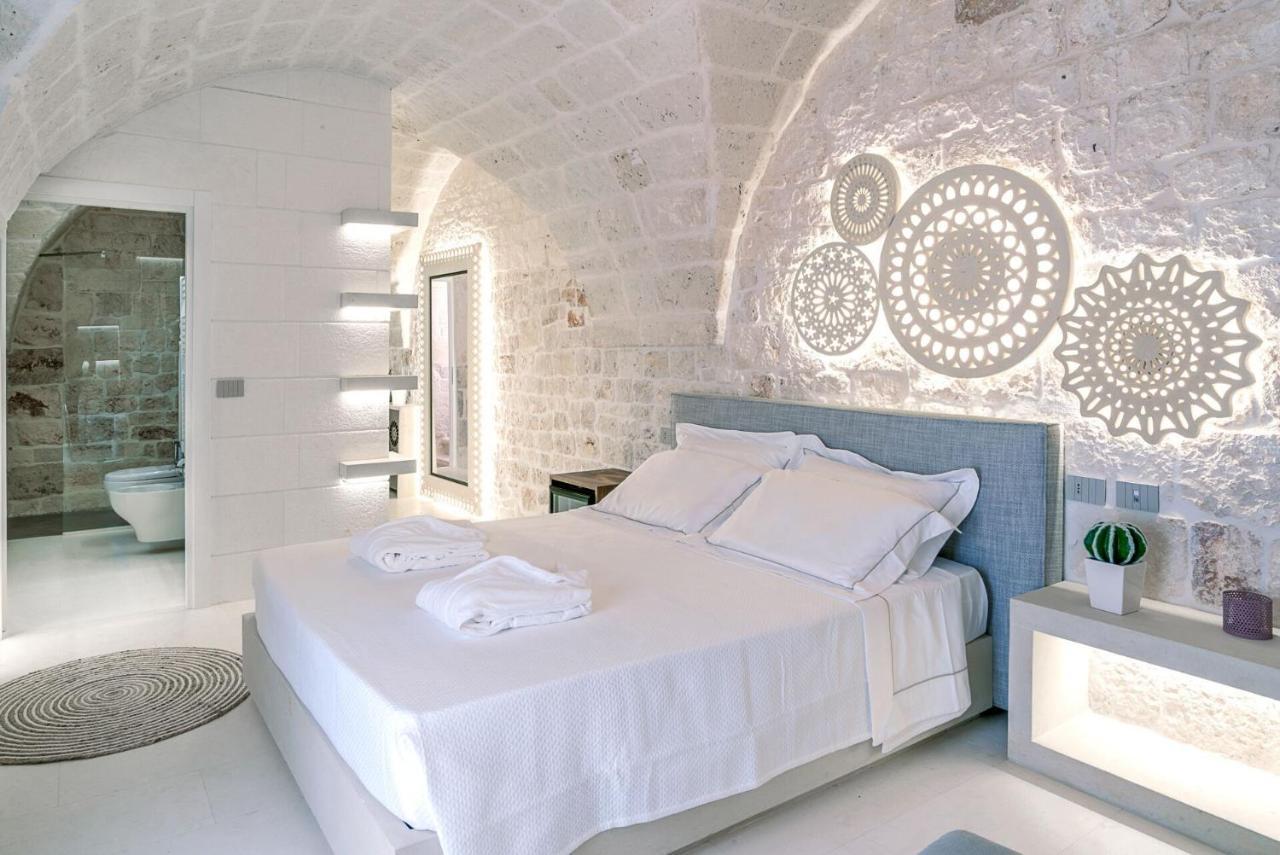 Palazzo Vico Bianco Raro Villas Homes Collection 奥斯图尼 外观 照片
